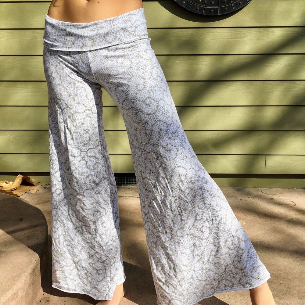 Flare yoga pants
